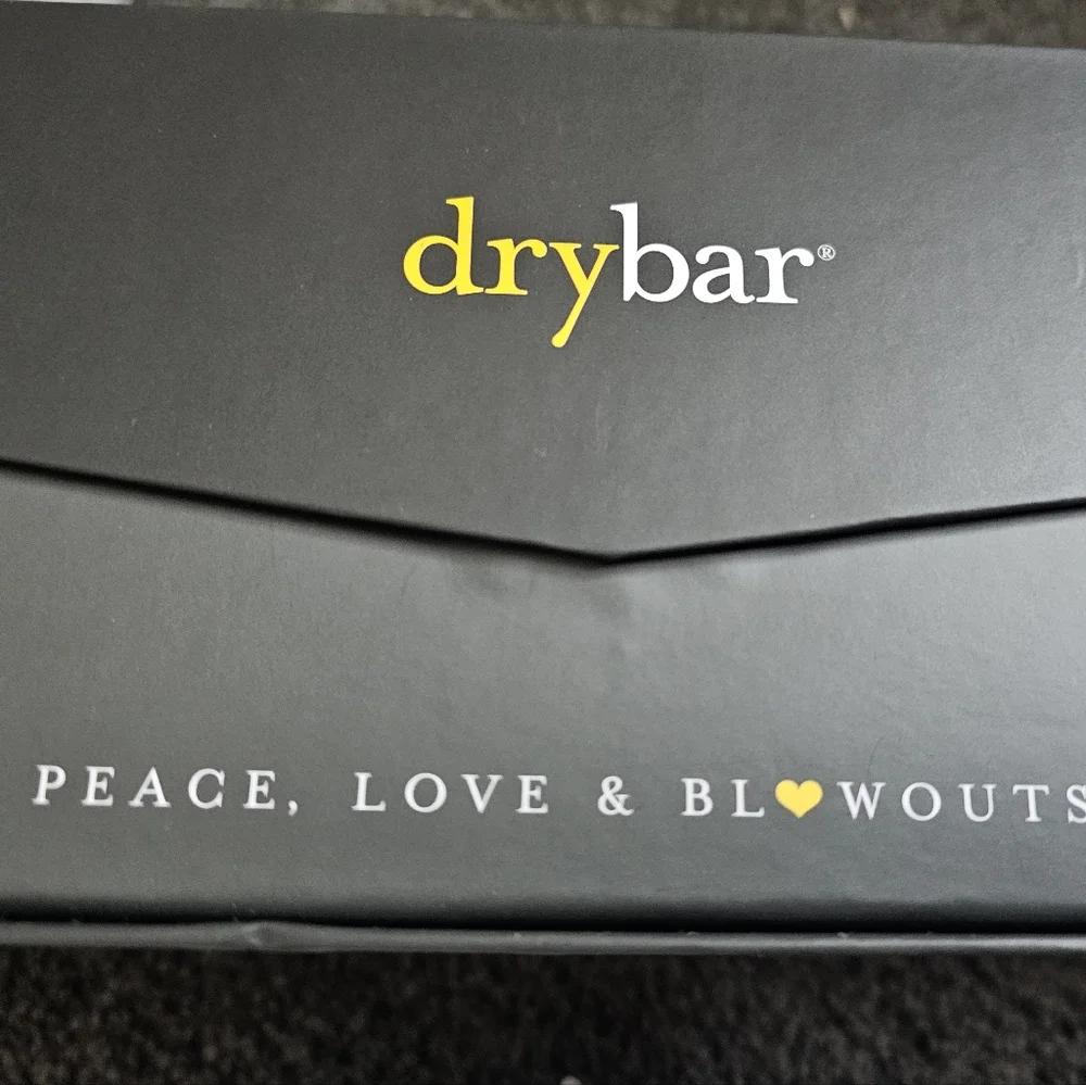 Drybar THE SINGLE SHOT ROUND BLOW-DRYER BRUSH 2.25 inch Barrel New